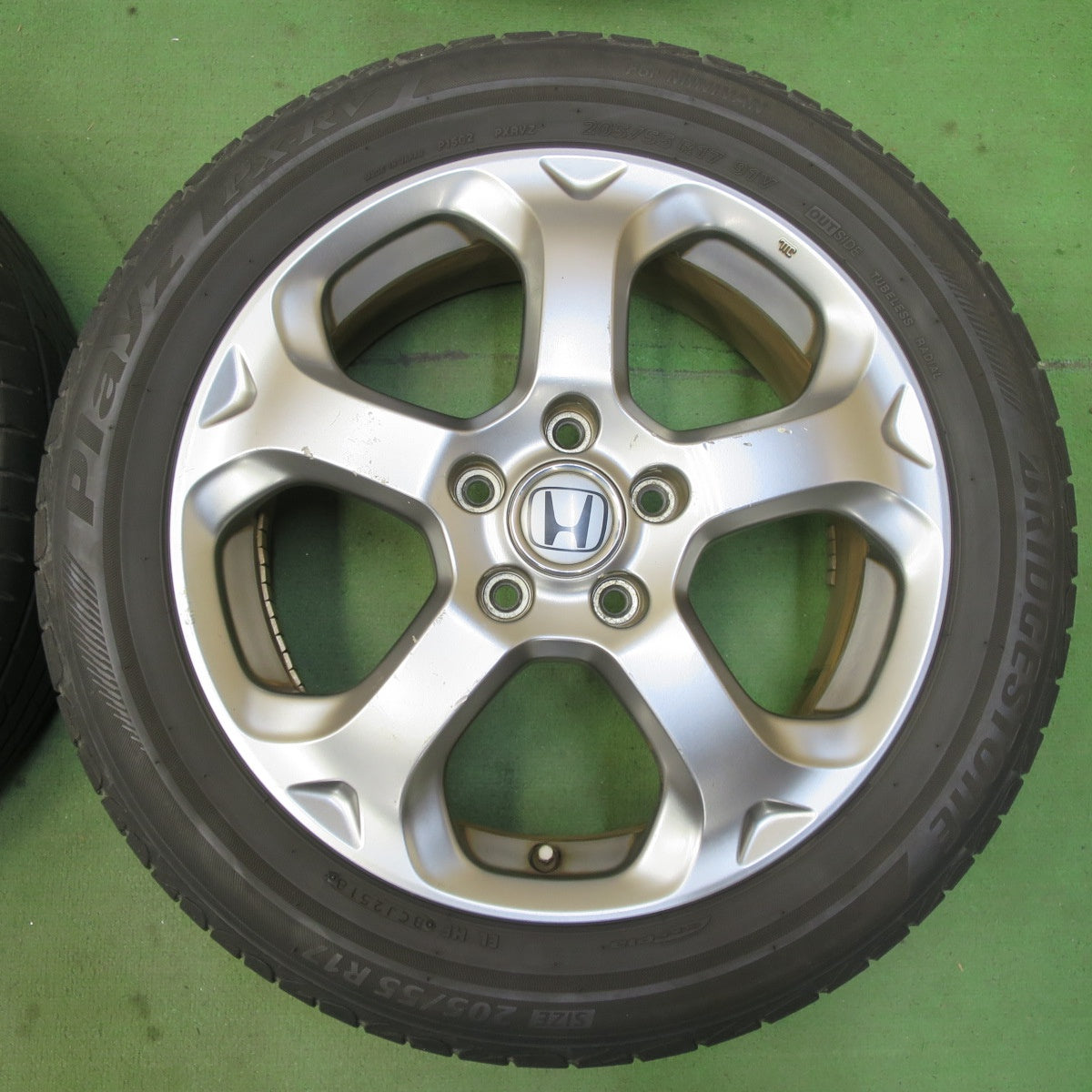 4本価格★ホンダ ストリーム RSZ 純正 205/55R17 ブリヂストン プレイズ PX-RV 17インチ PCD114.3/5H★5062909イノ