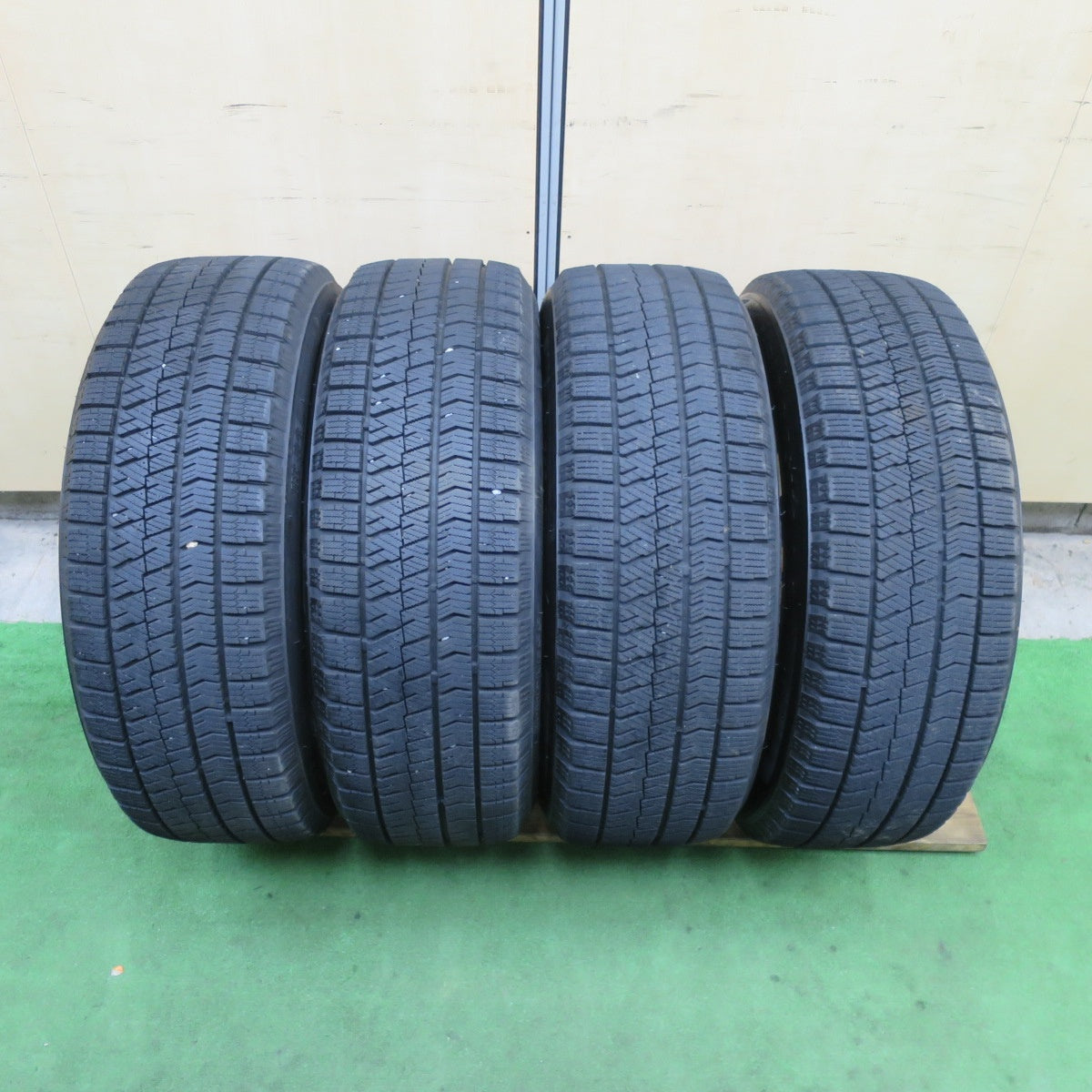 バリ溝!24年!9.5分★スタッドレス 205/60R16 ブリヂストン ブリザック VRX2 TOPRUN トップラン 16インチ PCD114.3/5H★5112506TTス