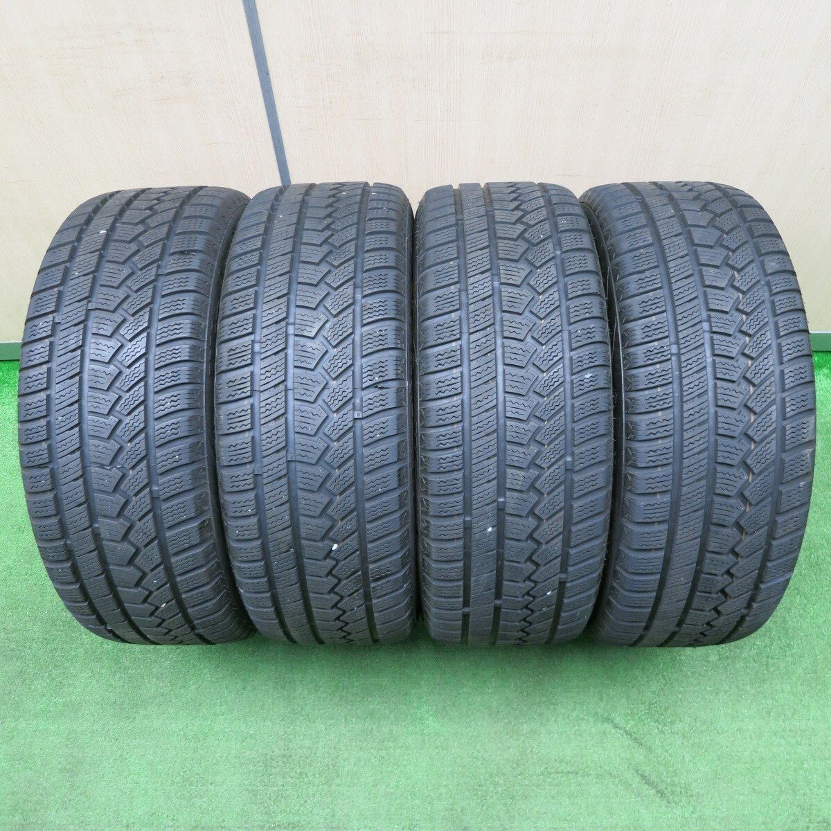 バリ溝!キレイ!9分★スタッドレス 225/55R17 ハイフライ Win-turi 212 Verthandi ヴェルザンディ ヴェルサンディ 17インチ PCD114.3/5H★5010413NJス