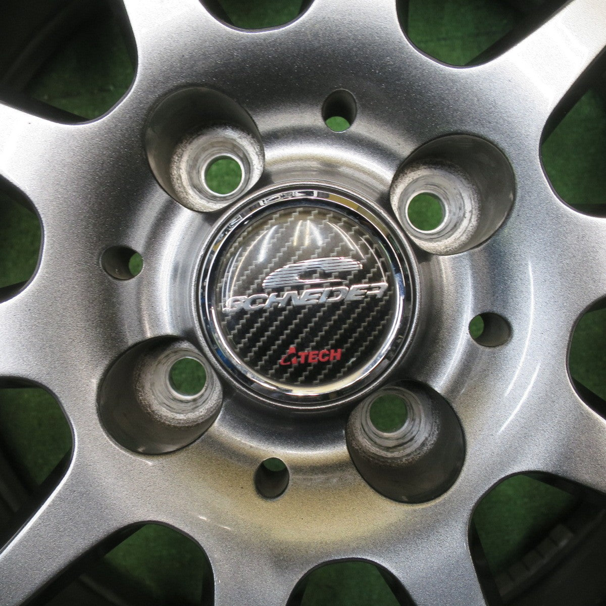 バリ溝!キレイ!9.5分★スタッドレス 195/65R16 ダンロップ ウインターマックス WM02 SCHNEIDER ATECH シュナイダー 16インチ PCD100/4H★5121817NJス