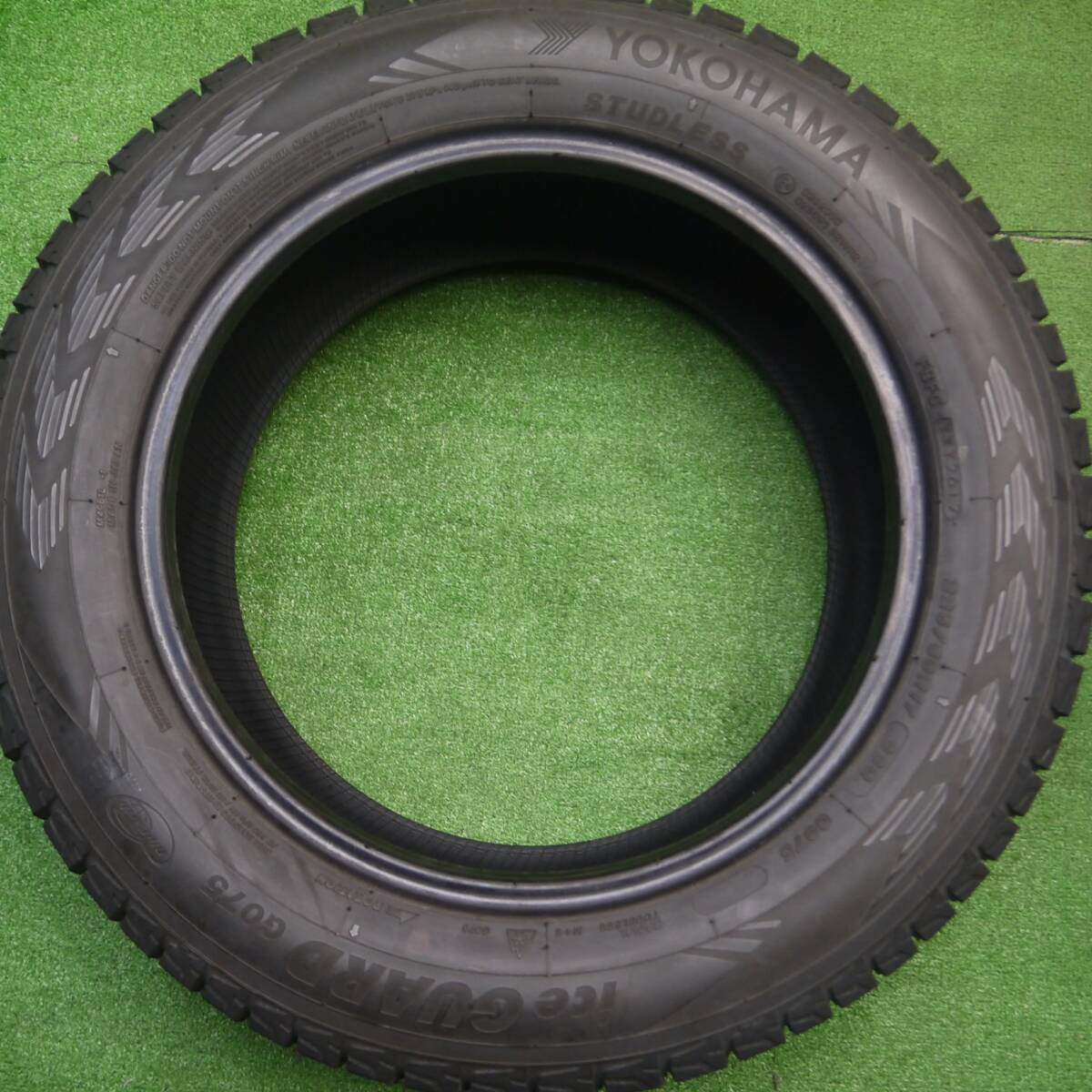 バリ溝!9.5分★スタッドレス 225/60R17 ヨコハマ アイスガード G075 17インチ フォレスター アルファード等★4110609Hスタ