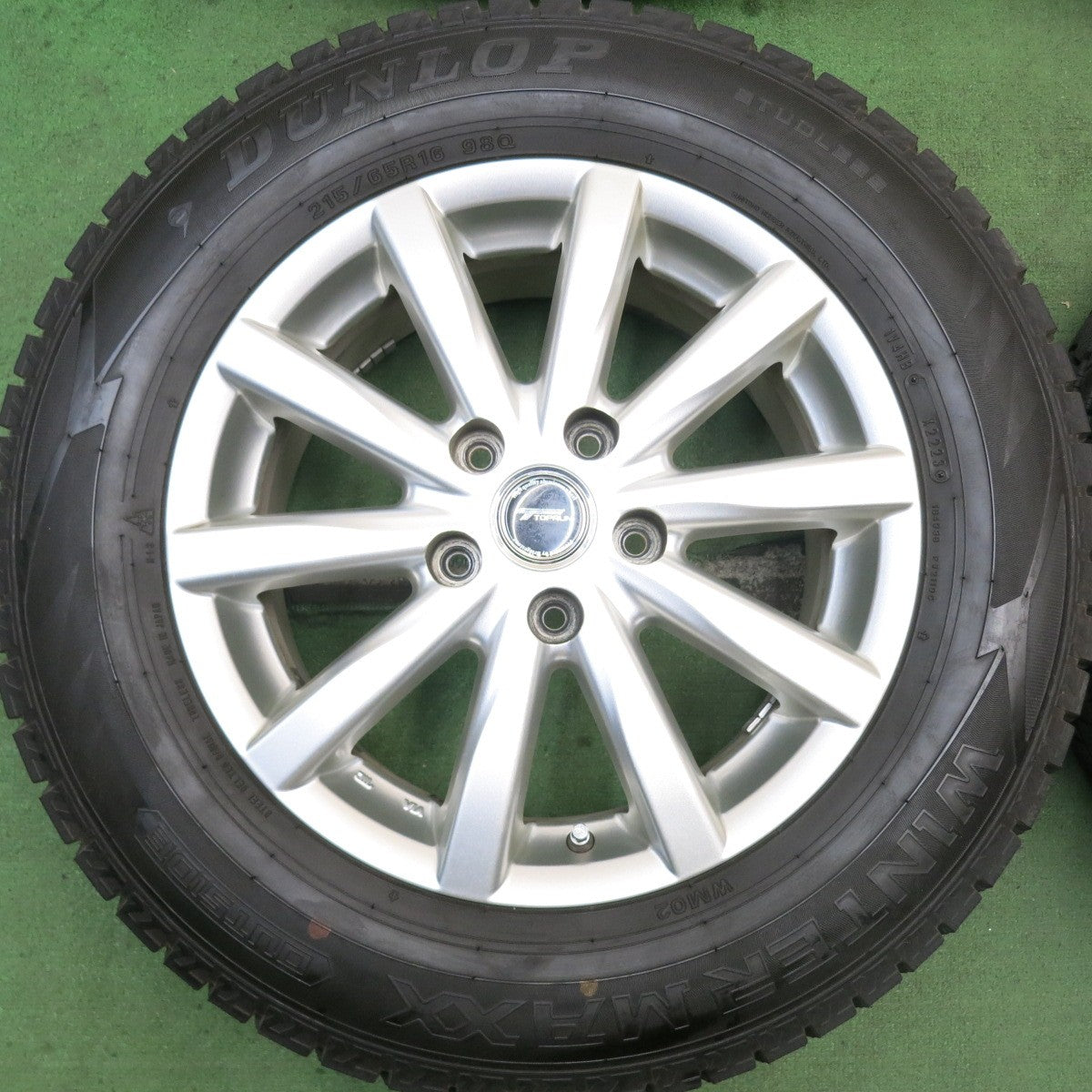 バリ溝!23年!キレイ!9.5分★スタッドレス 215/65R16 ダンロップ ウインターマックス WM02 TOPRUN トップラン 16インチ PCD114.3/5H★5090403HAス