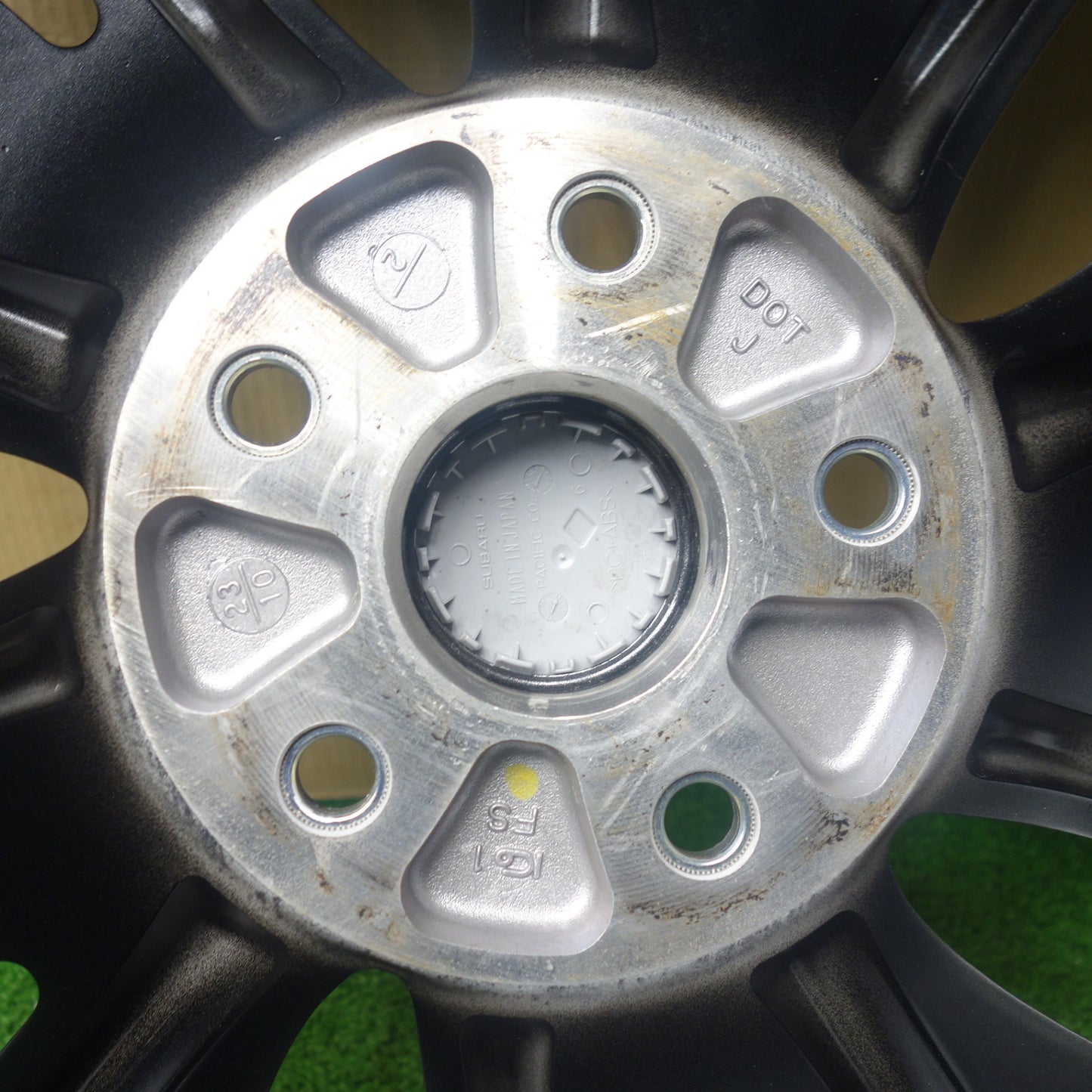 キレイ★スバル レヴォーグ レイバック 純正 ホイール 18インチ 18×7J PCD114.3/5H★6020102KTホ