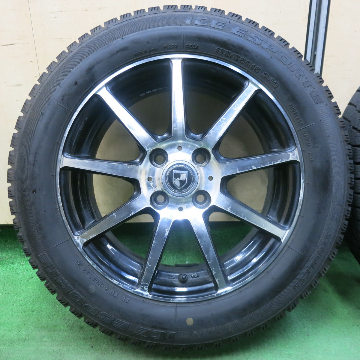 バリ溝!23年!ほぼ10分★スタッドレス 175/65R15 アイスエスポルテ GALERIA ガレリア 15インチ PCD100/4H★5092701SKス