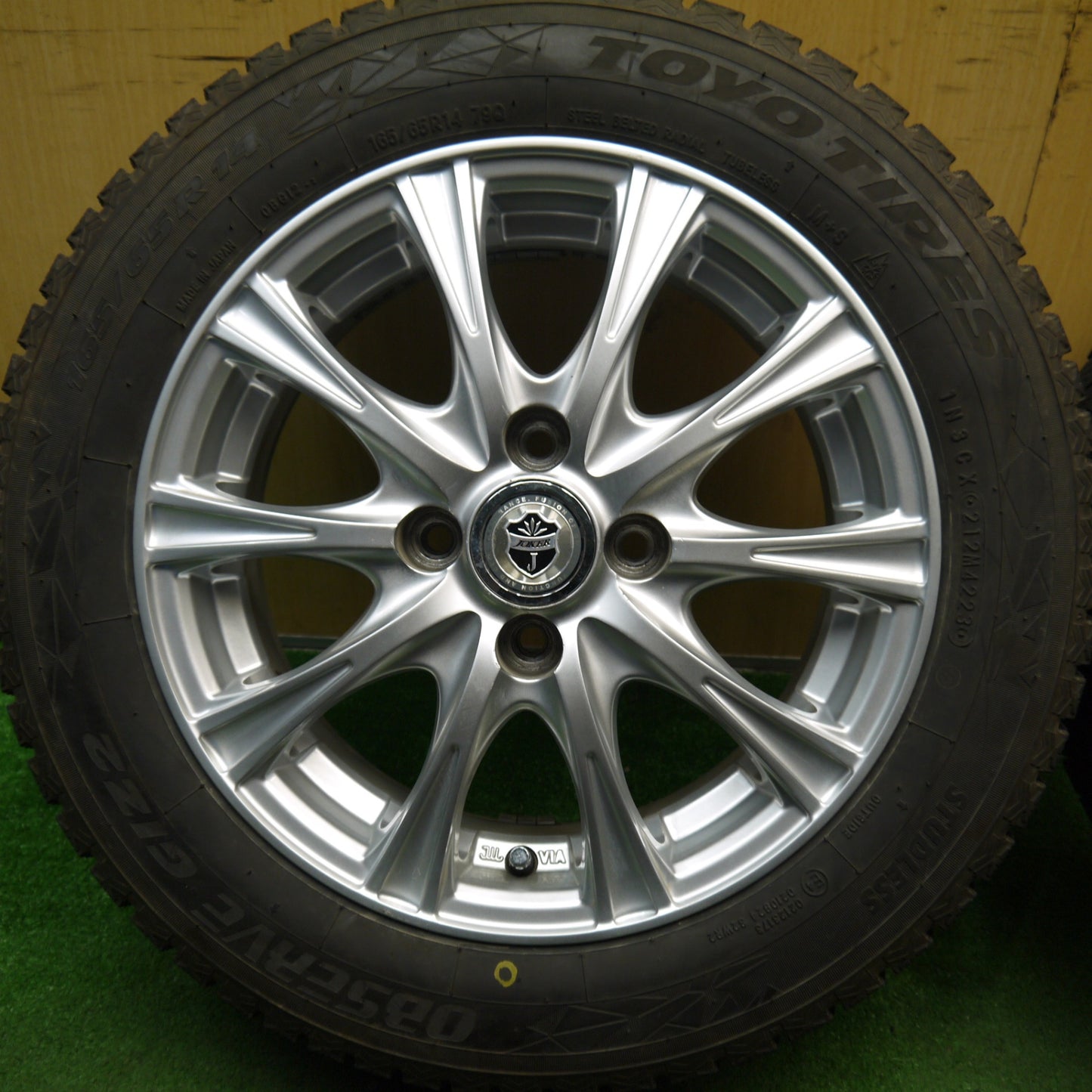 バリ溝!23年!9.5分★スタッドレス 165/65R14 トーヨー オブザーブ GIZ2 JOKER ジョーカー 14インチ PCD100/4H★5053004Hス