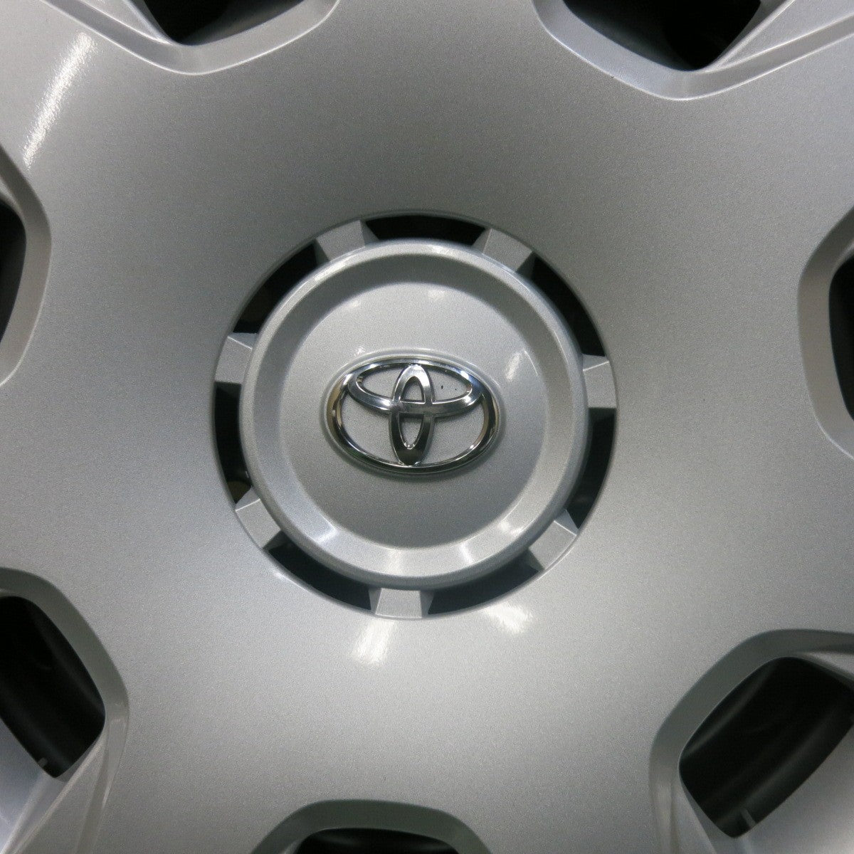 バリ溝!22年!9.5分★トヨタ 200系 ハイエース 純正 スチール 195/80R15 107/105N ダンロップ SP175N 15インチ PCD139.7/6H★5092003SKノ