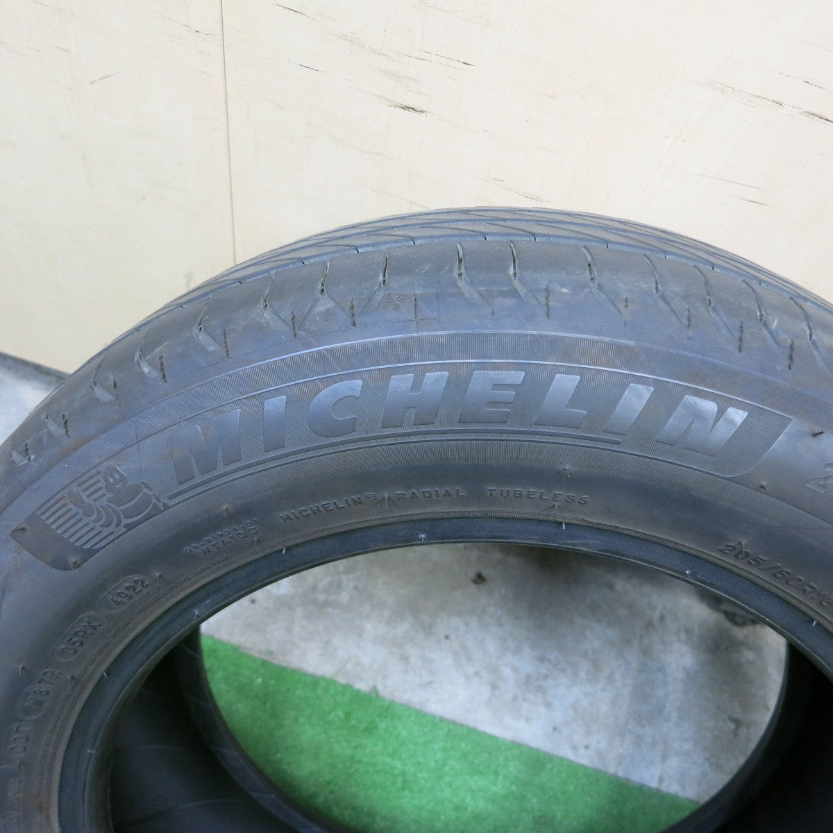 2本価格!22年★205/60R16 ミシュラン プライマシー4 タイヤ 16インチ ノア エスティマ プリウスα ヴォクシー 等★5052103ナノタ