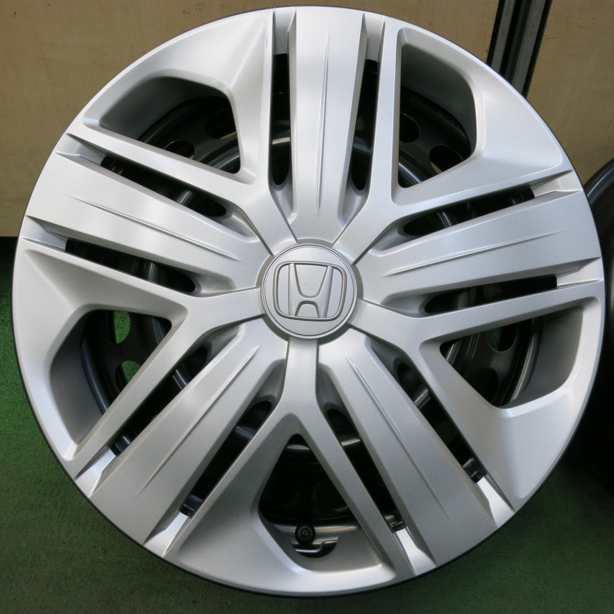 新車外し★ホンダ GK フィット 純正 スチール ホイール 15インチ 15×6J PCD100/4H★5043008SYホ