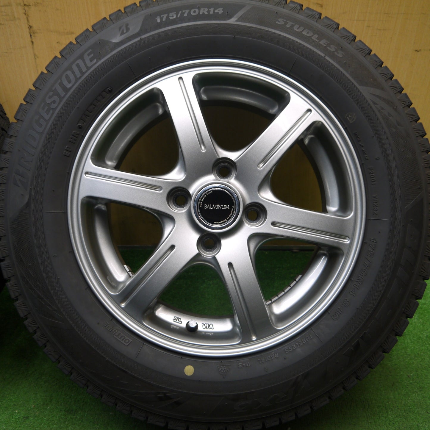 キレイ!21年★スタッドレス 175/70R14 ブリヂストン ブリザック VRX3 BALMINUM バルミナ 14インチ PCD100/4H★5061107Hス