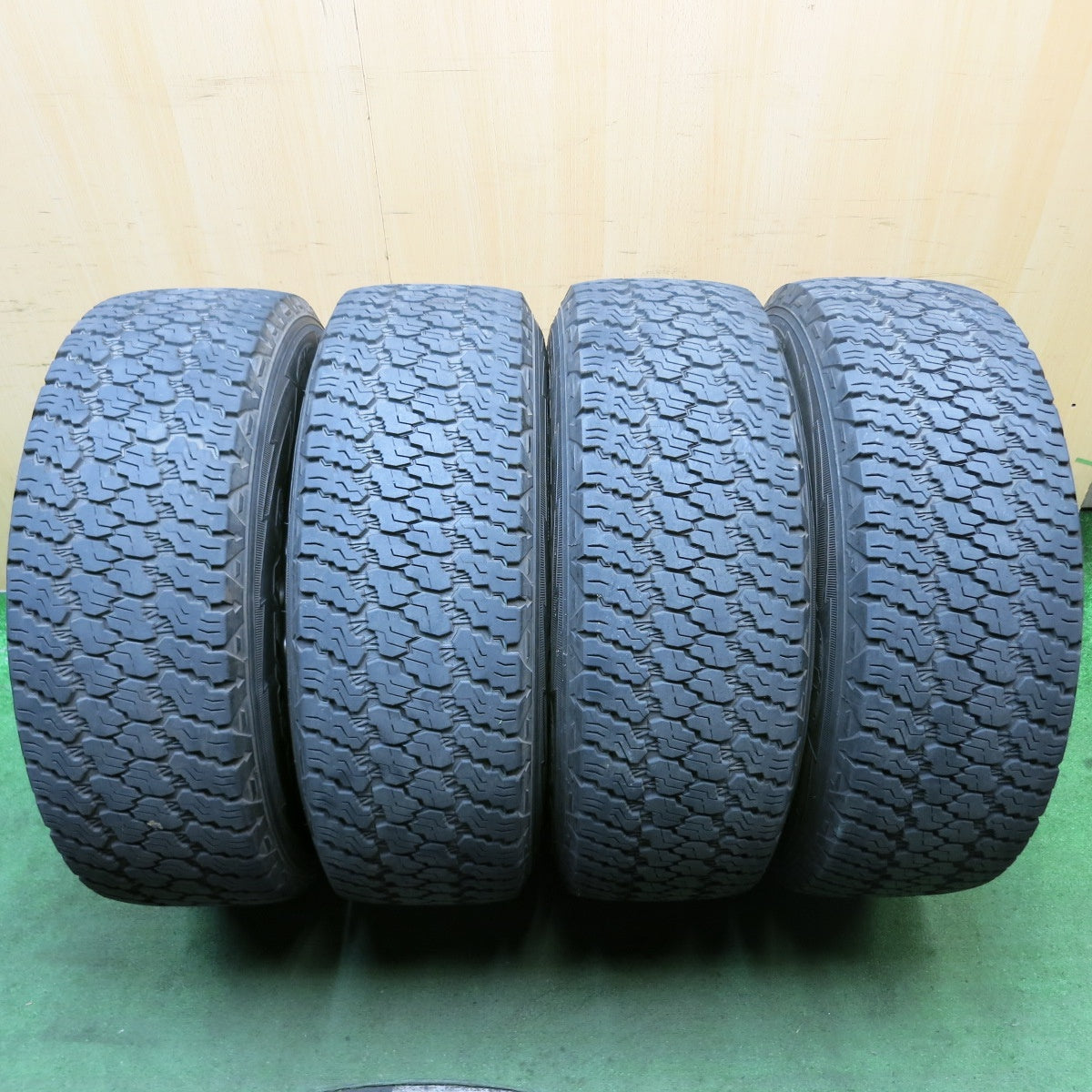 4本価格★ジープ JK ラングラー 純正 255/75R17 グッドイヤー WRANGLER 17インチ PCD127/5H★5092110HAノ