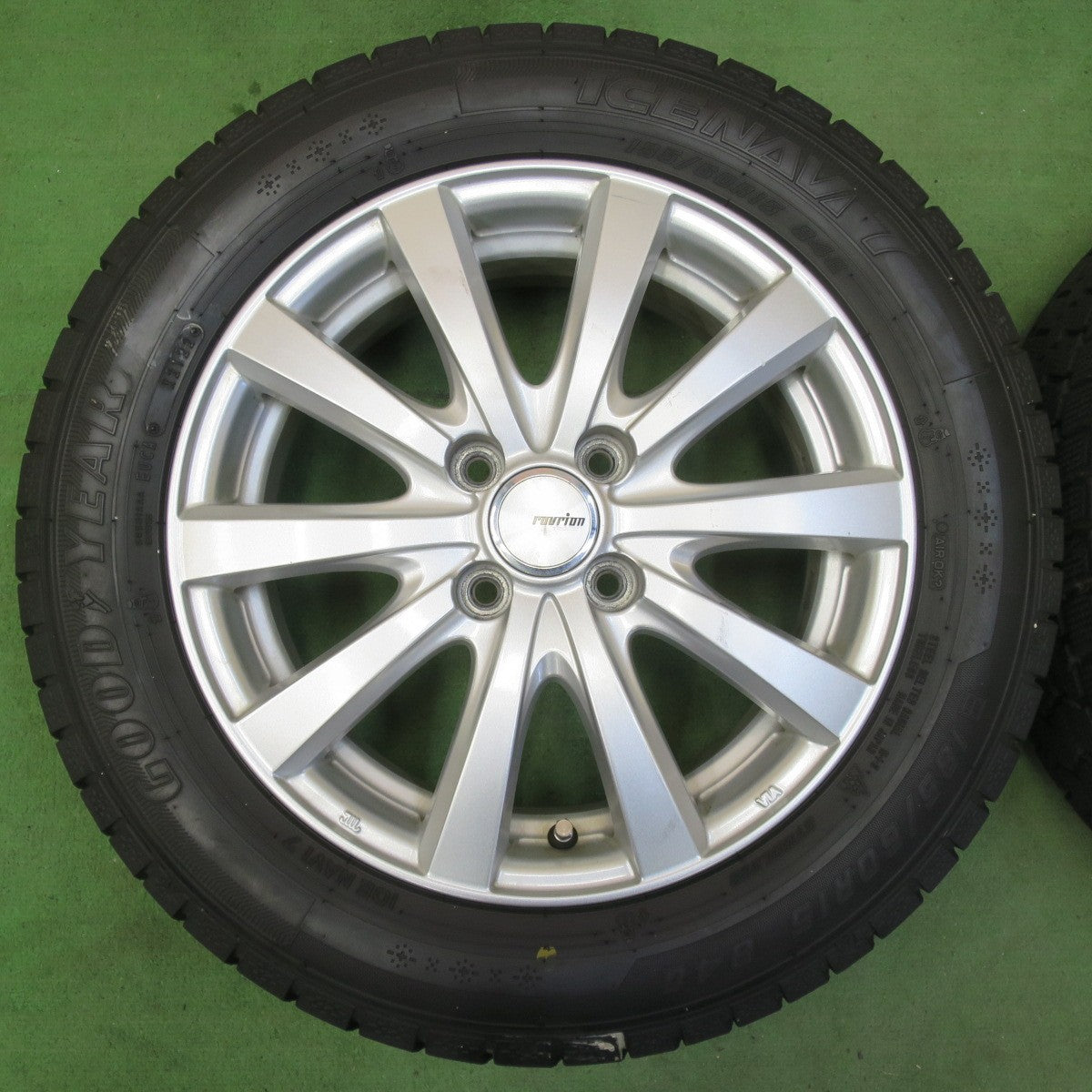 バリ溝!22年!キレイ!9分★スタッドレス 185/60R15 グッドイヤー アイスナビ7 ravrion RS01 ラブリオン 15インチ PCD100/4H★5050509イス