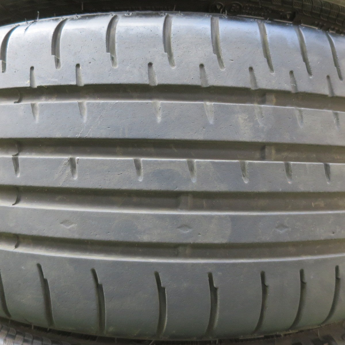 バリ溝!24年!8.5分★215/40R19 アクセレラ PHI Accelera オールシーズン タイヤ 19インチ プリウス レクサス CT インプレッサ 86 BRZ 等★6052913イノタ