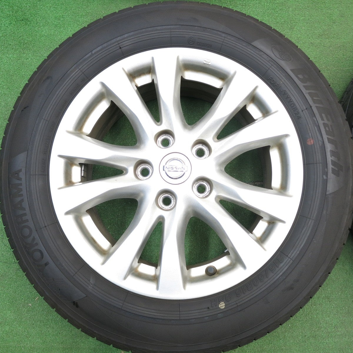 バリ溝!24年!ほぼ10分★日産 L33 ティアナ 純正 215/60R16 ヨコハマ ブルーアース 16インチ PCD114.3/5H★5050513HAノ