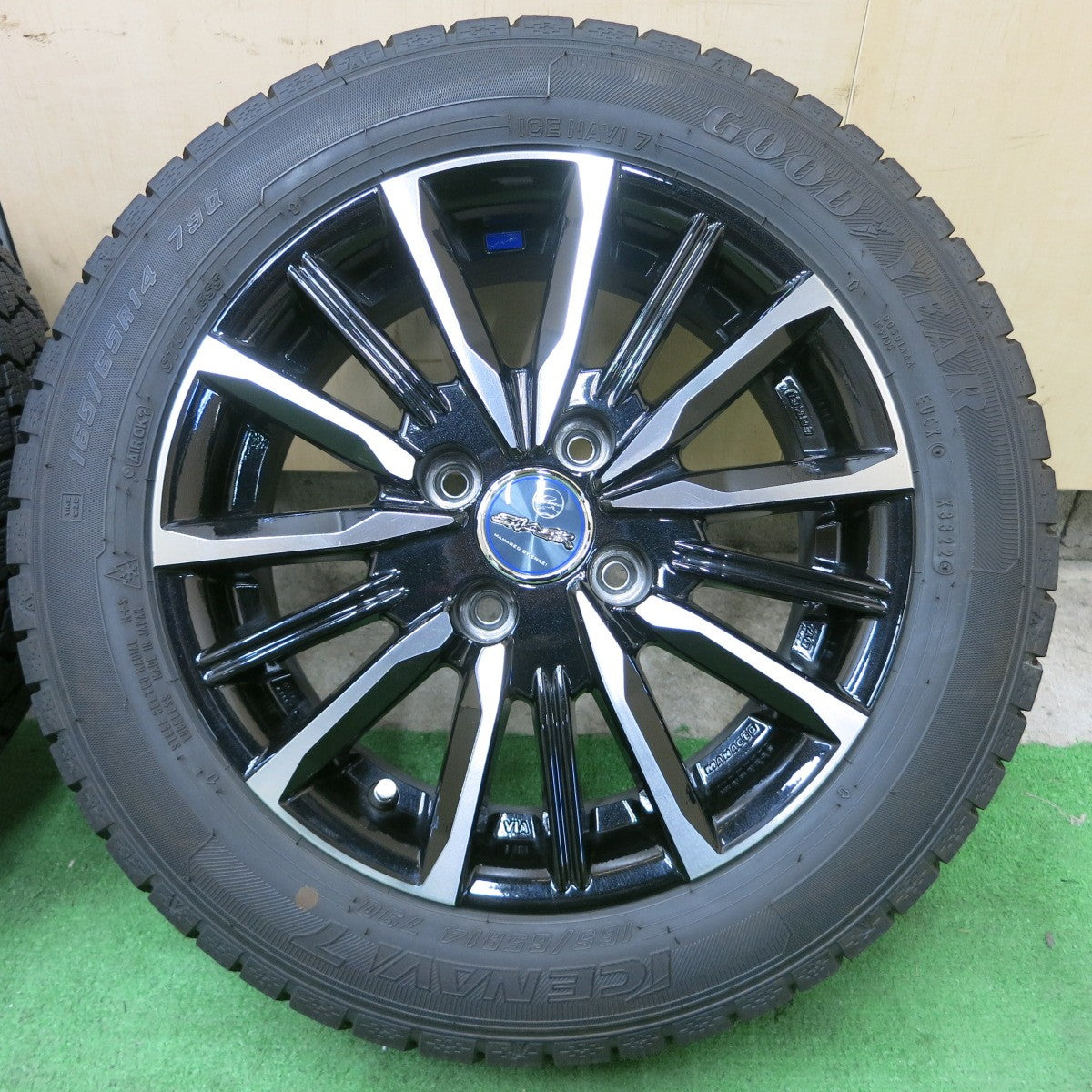 バリ溝!22年!キレイ!9.5分!2本★スタッドレス 165/65R14 グッドイヤー アイスナビ7 SMACK ENKEI 14インチ スマック エンケイ PCD100/4H★5051403ナス