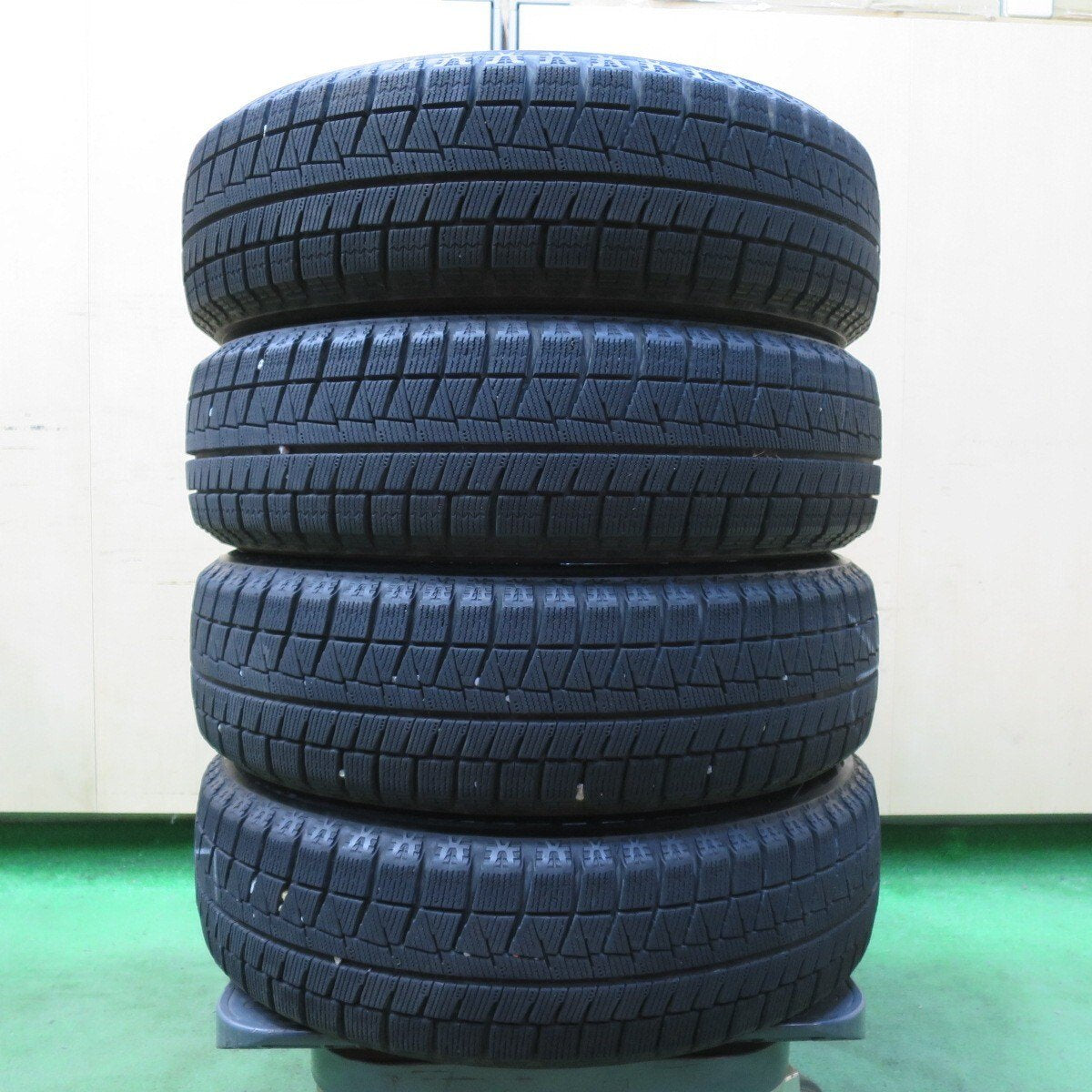 バリ溝!9分★スタッドレス 155/65R14 ブリヂストン ブリザック RERVO GZ SPORTGRAHT 14インチ PCD100/4H★5011606イス