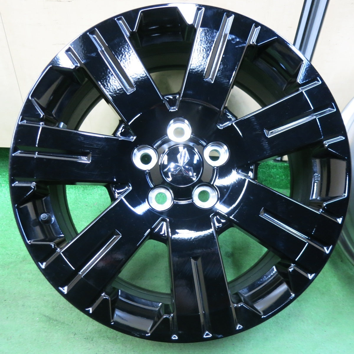新車外し★三菱 デリカ D:5 シャモニー 純正 ENKEI ホイール 18インチ 18×7J D5 エンケイ PCD114.3/5H★5031205SYホ