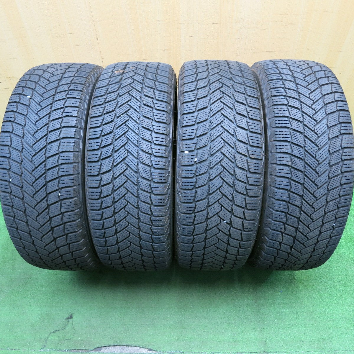 タイヤほぼ未使用!24年!キレイ!センサー付★レクサス NX バージョンL 純正 235/50R20 スタッドレス ミシュラン X-ICE SNOW SUV ZP 20インチ PCD114.3/5H★5050212HAス