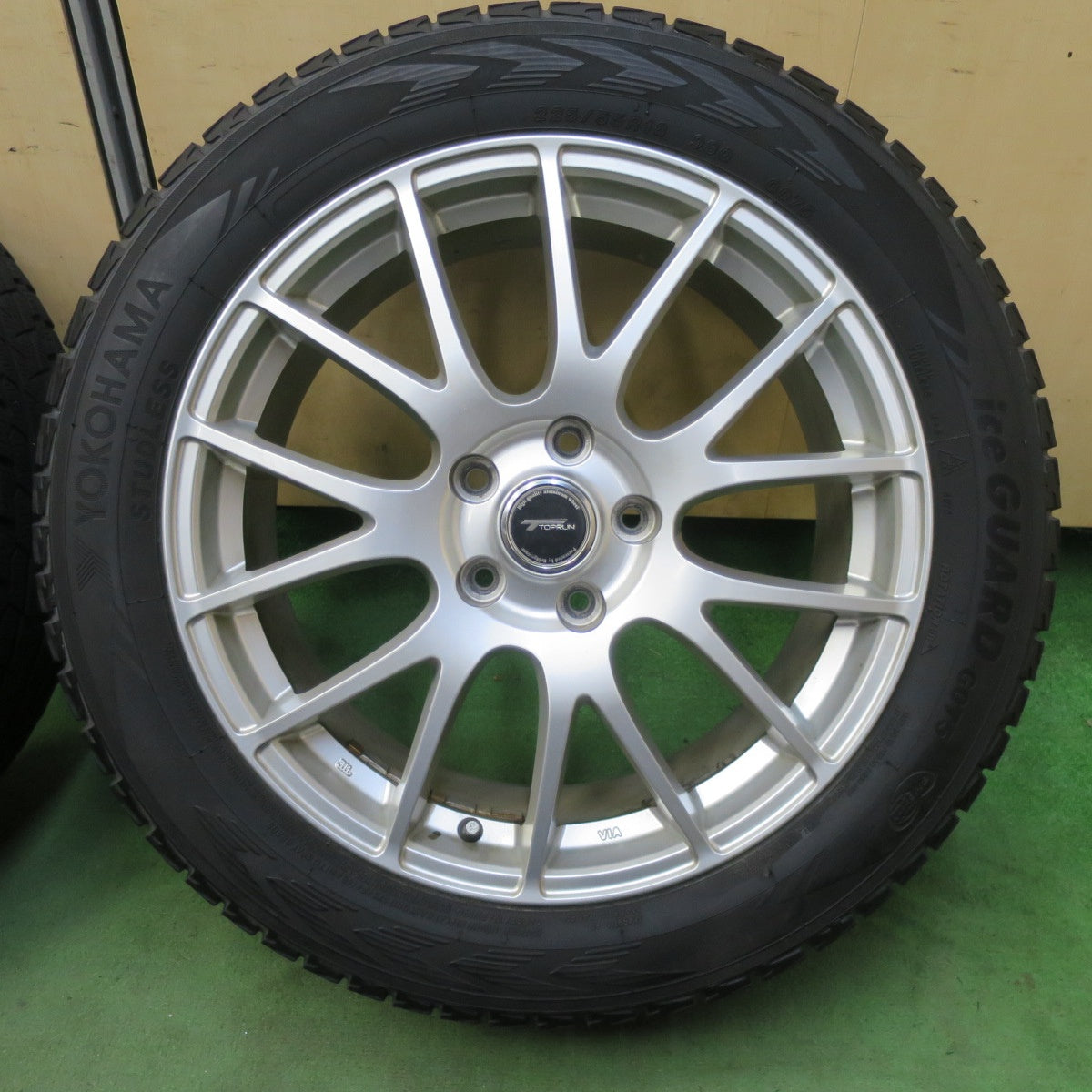 バリ溝!22年!キレイ!9分★スタッドレス 225/55R18 ヨコハマ アイスガード G075 TOPRUN トップラン 18インチ PCD114.3/5H★5092501TTス