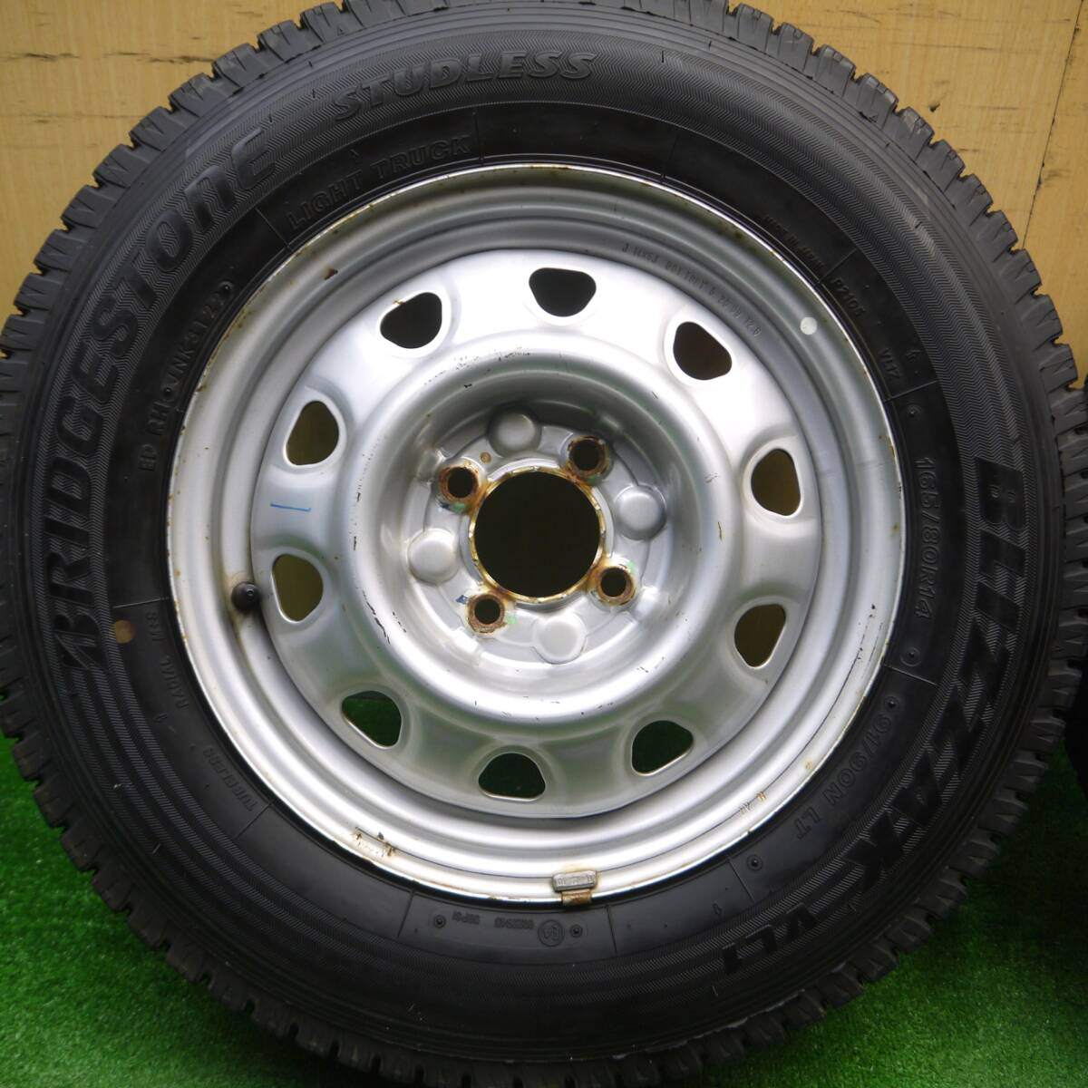 バリ溝!22年!9.5分★スタッドレス 165/80R14 91/90N ブリヂストン ブリザック VL1 スチール ホイール 14インチ PCD100/4H★4121703Hス
