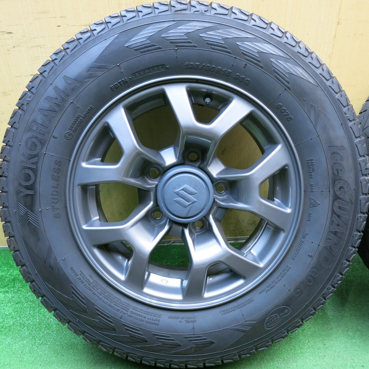 キレイ!24年◎スズキ JB74W ジムニー シエラ 純正 195/80R15 スタッドレス ヨコハマ アイスガード G075 15インチ PCD139.7/5H◎6101009HAス