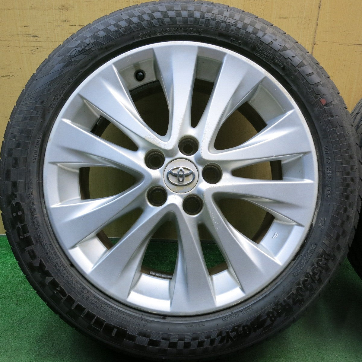 バリ溝!24年!9.5分以上★トヨタ 20系 アルファード ヴェルファイア 純正 235/50R18 レーダー Dimax R8+ 18インチ PCD114.3/5H★5092707HAノ