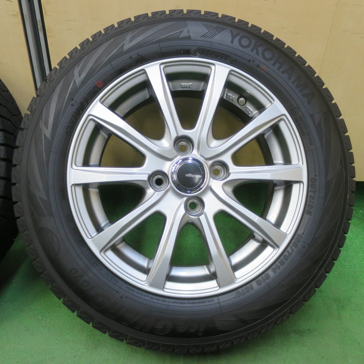 超バリ溝!22年!キレイ!ほぼ10分★スタッドレス 165/70R14 ヨコハマ アイスガード iG70 MiLLOUS ミルアス 14インチ PCD100/4H★5080605イス