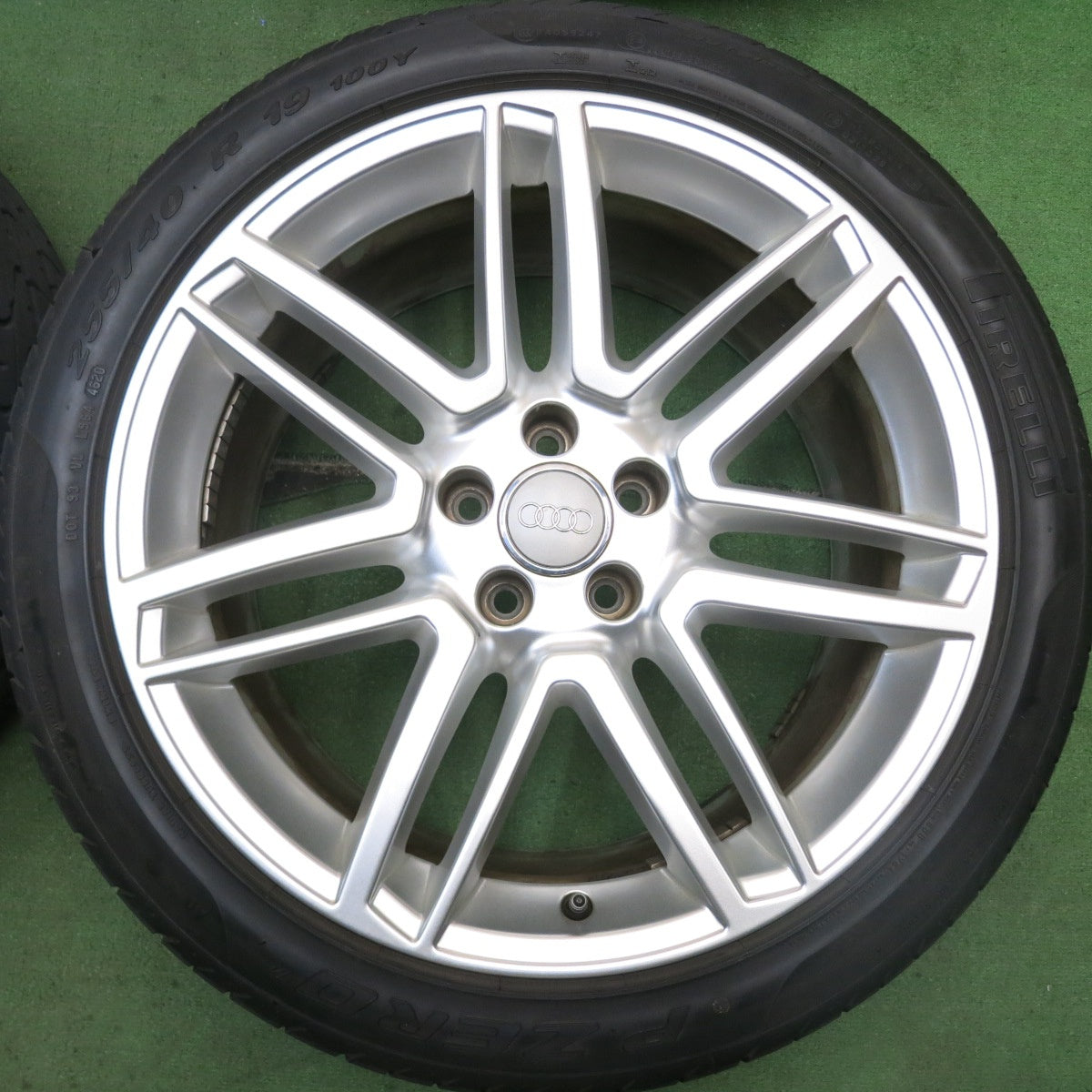 バリ溝!キレイ!9.5分★アウディ A7 4G Sライン 純正 255/40R19 ピレリ PZERO TM Pゼロ 19インチ PCD112/5H★5072606HAノ