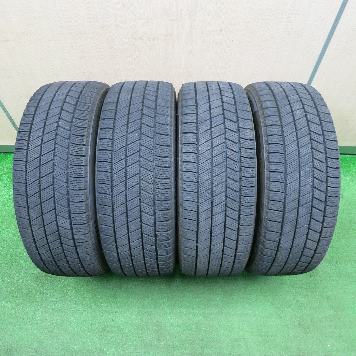 バリ溝!23年!キレイ!9.5分★スタッドレス 225/45R18 ブリヂストン ブリザック VRX3 BALMINUM バルミナ 18インチ PCD114.3/5H★5011904NJス