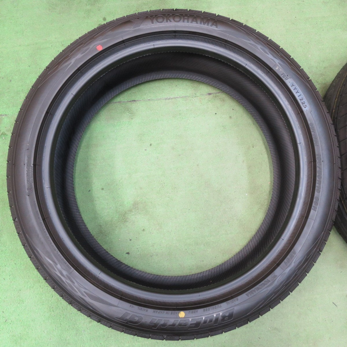 新車外し!25年★195/50R19 ヨコハマ BluEarth-GT AE51 AE51J タイヤ 19インチ 60系 プリウス 等★5051003イノタ