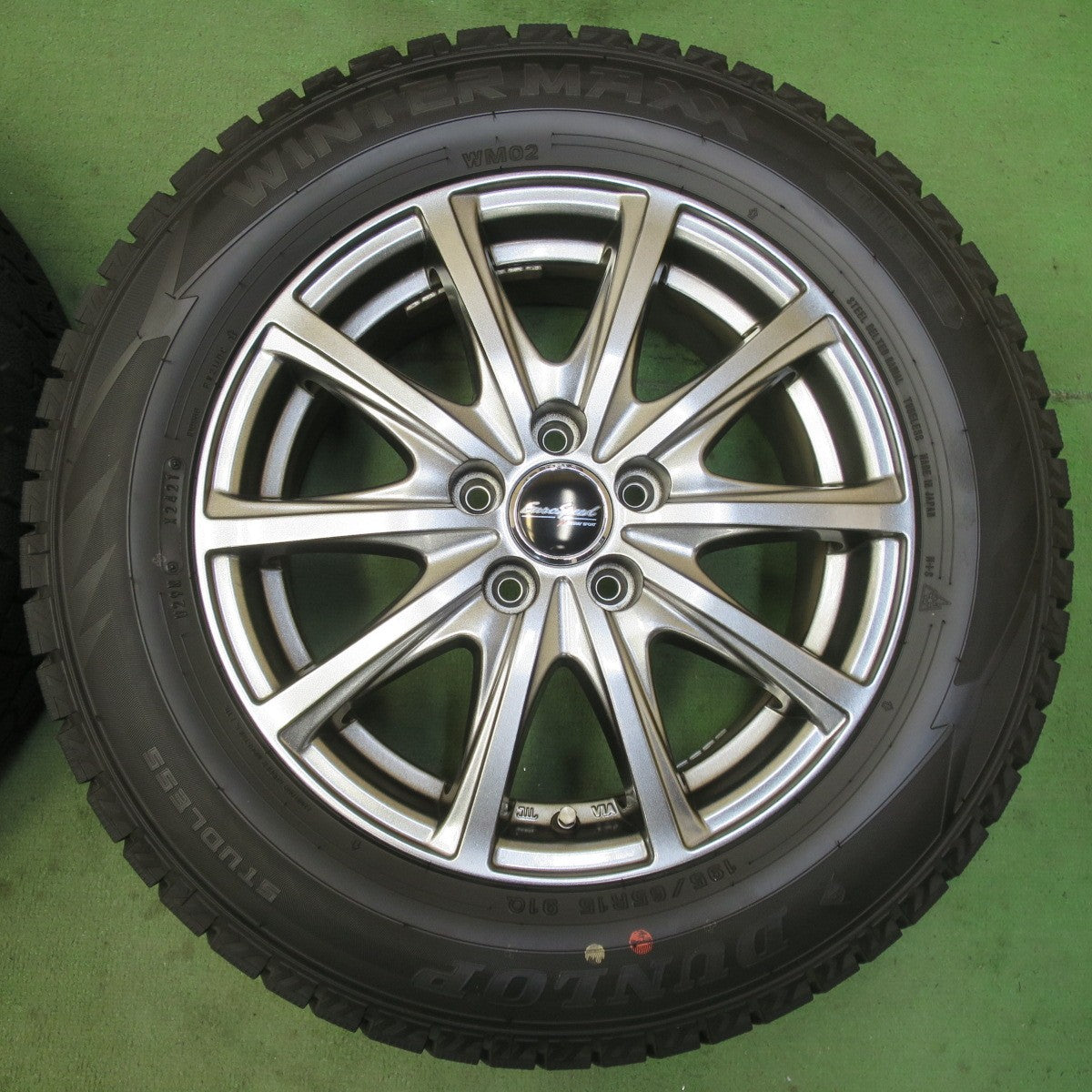 バリ溝!21年!キレイ!9.5分★プリウス 等 195/65R15 スタッドレス ダンロップ ウインターマックス WM02 EuroSpeed MANARAY SPORT ユーロスピード 15インチ PCD100/5H★5092305イス