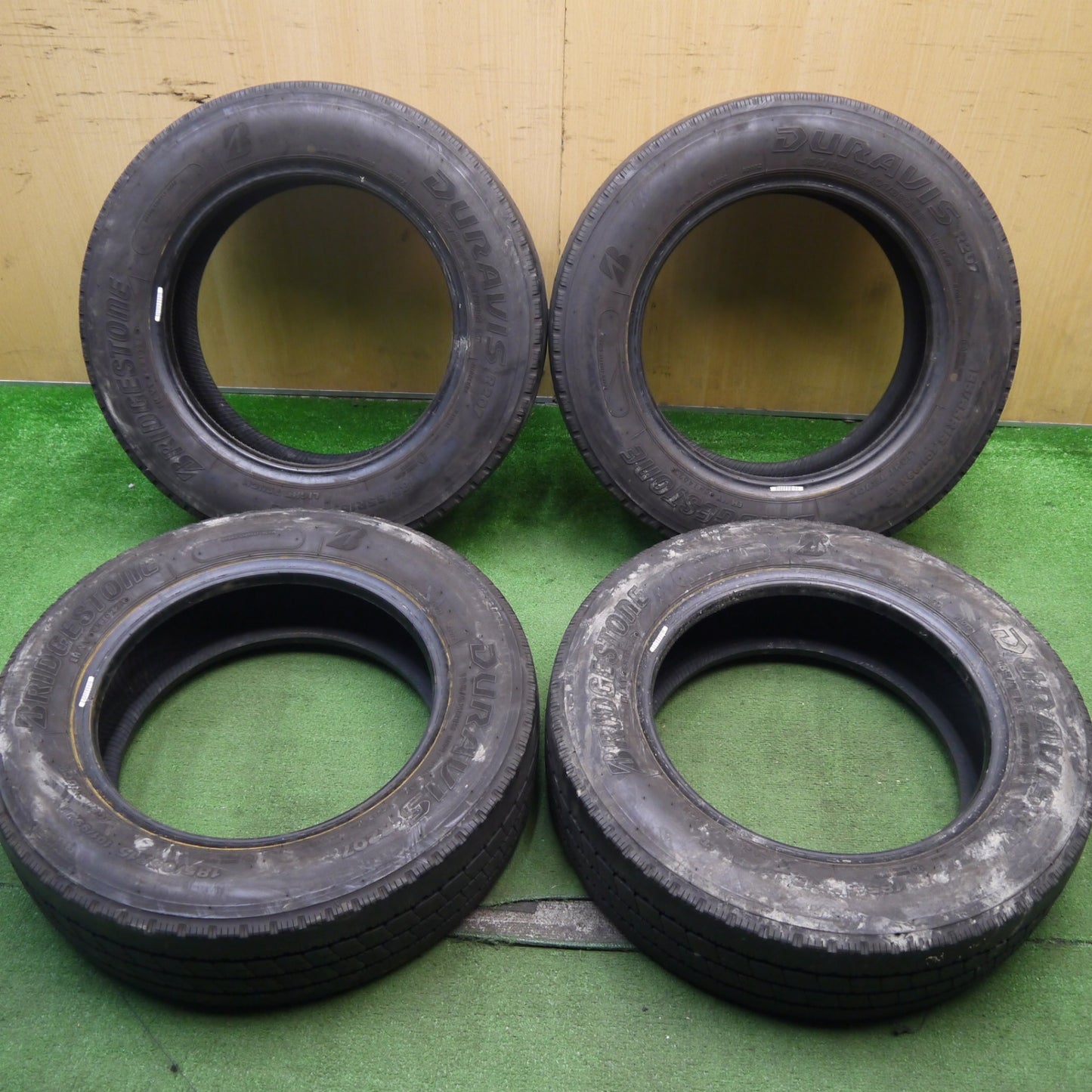 バリ溝!24年!8.5分★小型 トラック バス タイヤ 185/65R15 101/99N ブリヂストン デュラビス R207 DURAVIS 15インチ★5052603Hノタ