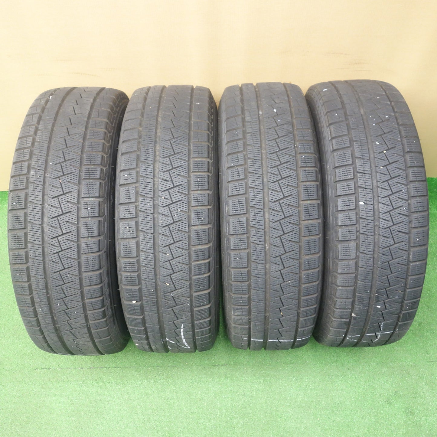 バリ溝!キレイ!8.5分★スタッドレス 205/65R16 ピレリ アイスアシンメトリコ TIRADO Eta LA STRADA ティラード ラストラーダ 16インチ PCD114.3/5H★6032201KTス