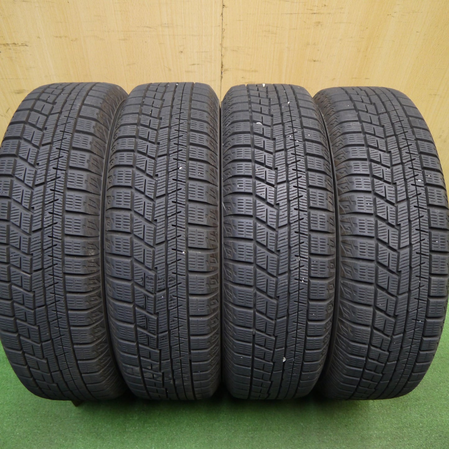 バリ溝!キレイ!9.5分★スタッドレス 165/60R15 ヨコハマ アイスガード iG60 DUFACT デュファクト 15インチ ハスラー 等 軽サイズ 軽自動車 PCD100/4H★5042506Hス