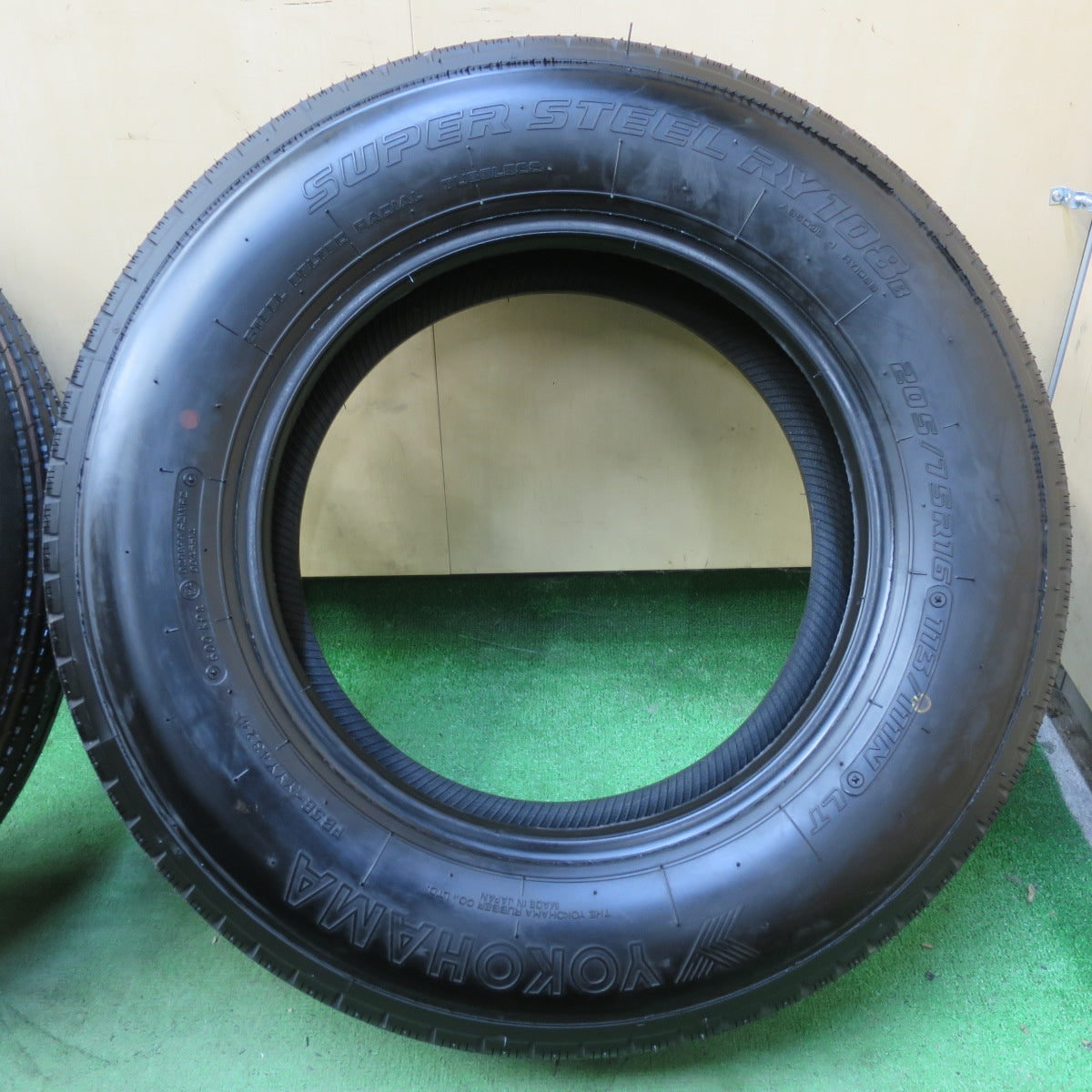 新車外し!24年!6本★トラック タイヤ 205/75R16 113/111N ヨコハマ SUPER STEEL RY108B 16インチ★5090602イノタ
