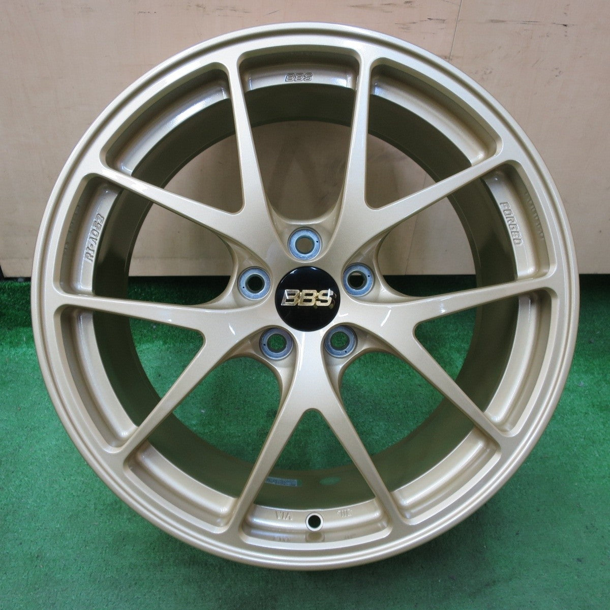 未使用!付属品付き★BBS RI-A RI-A053 鍛造 ホイール 17インチ 17×7.5J PCD100/5H★4102507イホ