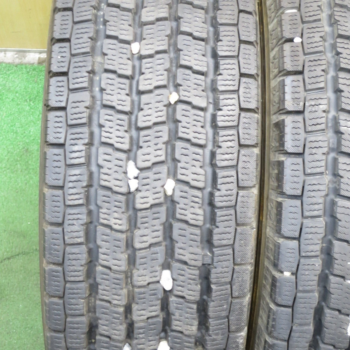 バリ溝!20年!9.5分以上★トラック タイヤ 205/75R16 113/111L スタッドレス ヨコハマ アイスガード iG91★4052504クスタ