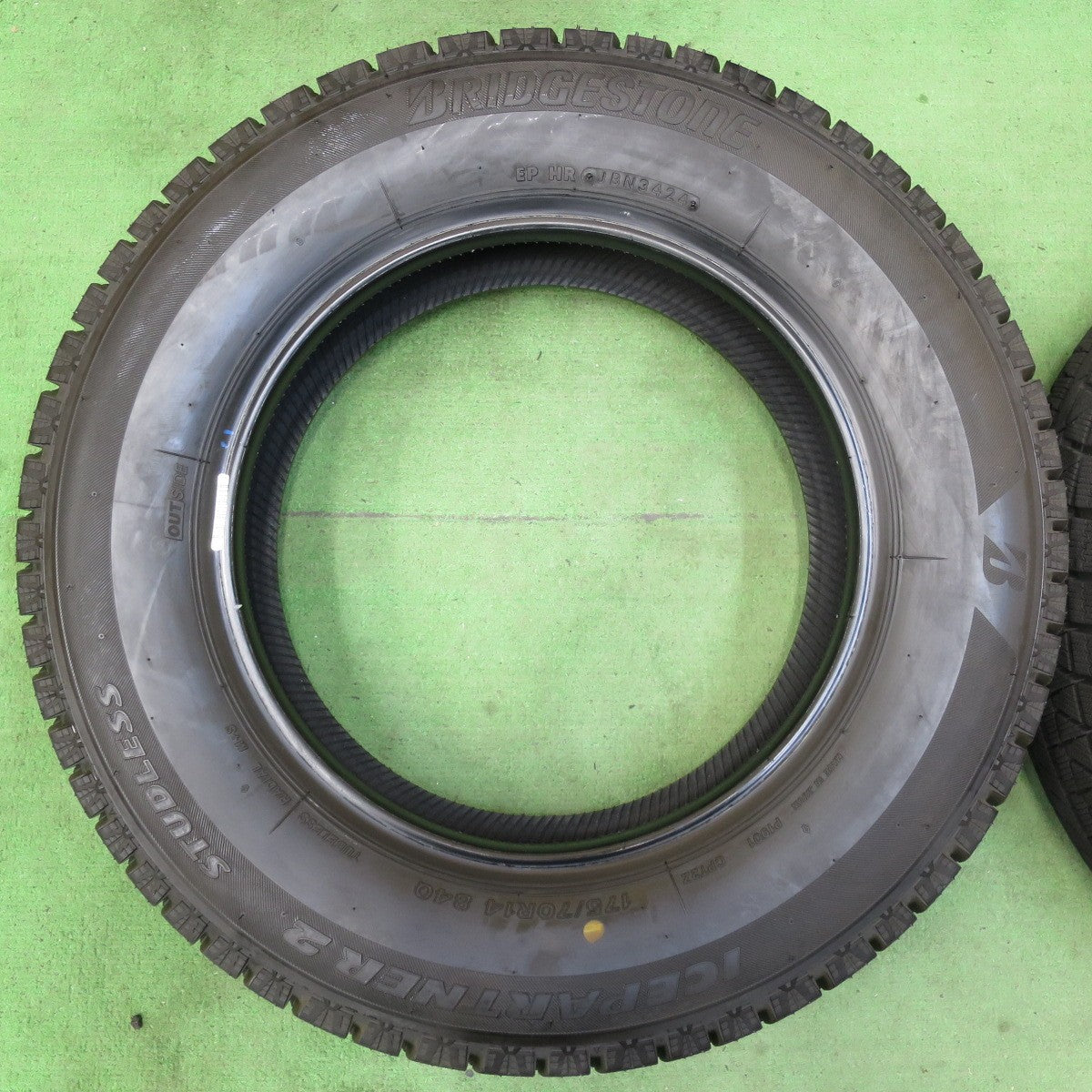 バリ溝!24年!ほぼ10分★スタッドレス 175/70R14 ブリヂストン アイスパートナー2 タイヤ 14インチ アクア フィット ヤリス シエンタ 等★5042308イスタ