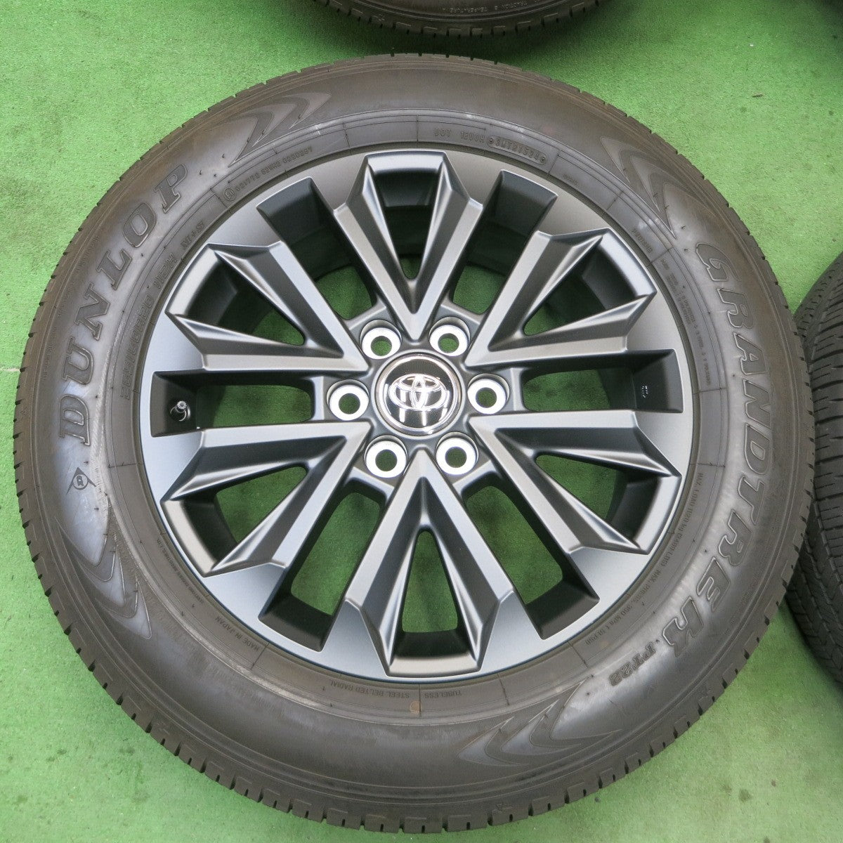 ほぼ新車外し!24年★トヨタ ランクル 250 ZX 純正 265/60R20 ダンロップ グラントレック PT22 20インチ PCD139.7/6H★5051401ナノ