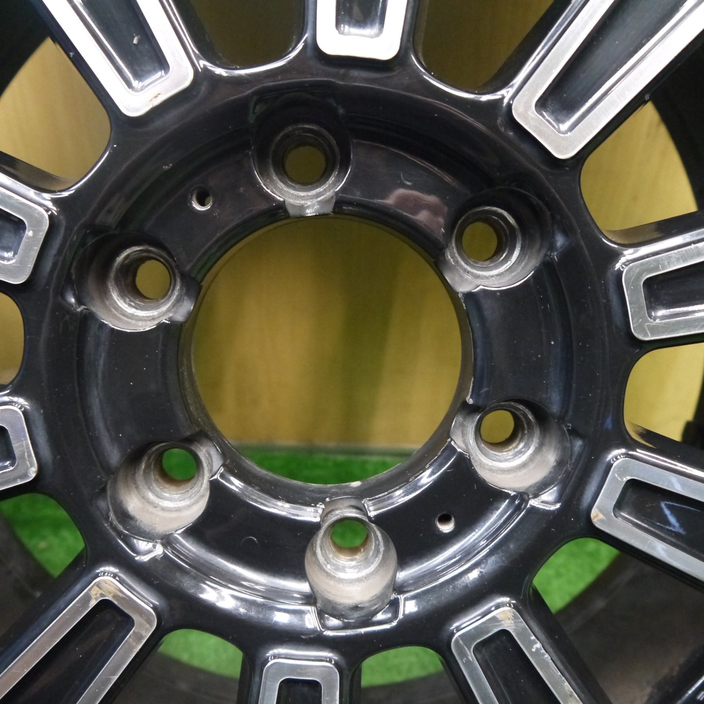 バリ溝!24年!9.5分★Lehrmeister MOST 215/60R17C 109/107S ヨコハマ PARADA PA03 ホワイトレター 17インチ レアマイスター モウスト PCD139.7/6H★5041410Hノ