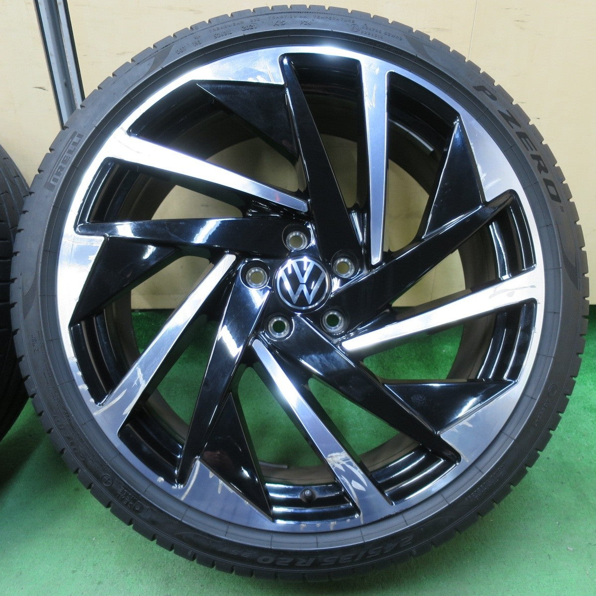 バリ溝!21年!8.5分★ワーゲン アルテオン 純正 245/35R20 ピレリ PZERO TM Pゼロ 20インチ PCD112/5H★5020906IMノ