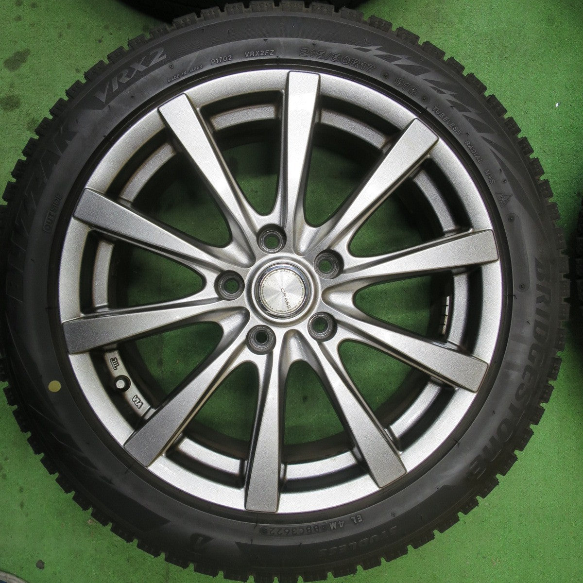 バリ溝!22年!キレイ!9.5分★スタッドレス 215/50R17 ブリヂストン ブリザック VRX2 GRASS グラス 17インチ PCD114.3/5H★5051302TTス
