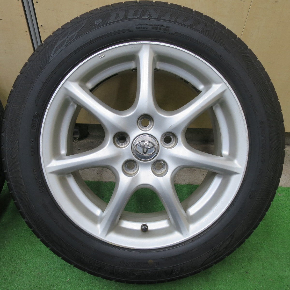 バリ溝!22年!キレイ!9.5分★トヨタ 50系 エスティマ 純正 215/60R17 ダンロップ エナセーブ EC204 17インチ PCD114.3/5H★5060704TTノ