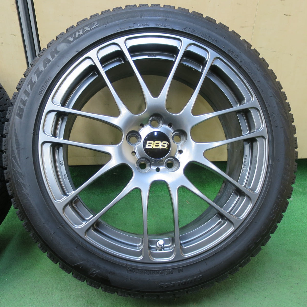バリ溝!キレイ!9分★プリウス 86 BRZ 等 BBS RE-L2 RE5010 鍛造 215/45R17 スタッドレス ブリヂストン ブリザック VRX2 17インチ PCD100/5H★5092904イス