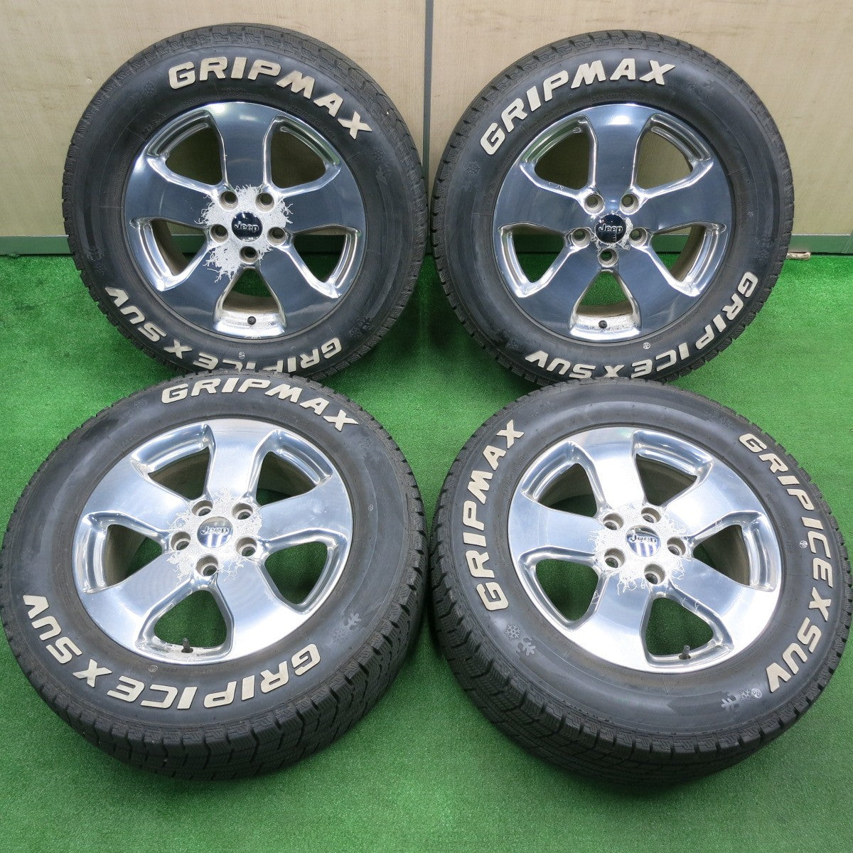 送料無料] バリ溝！22年！9.5分☆ジープ グランドチェロキー 純正 265 