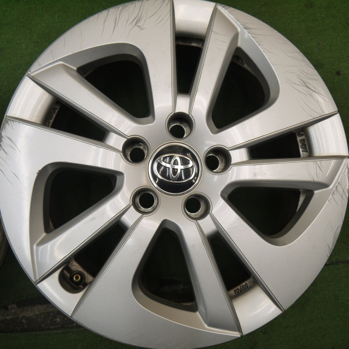 4本価格★トヨタ 50系 プリウス 純正 ホイール 15インチ 15×6.5J PCD100/5H★5061609Hホ