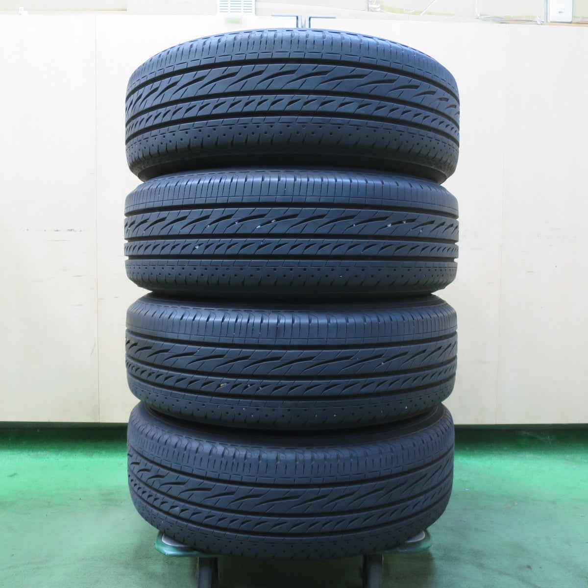バリ溝!22年!キレイ!9.5分★プリウス 等 195/65R15 ブリヂストン レグノ GRV2 Exceeder エクシーダー 15インチ PCD100/5H★5092915イノ