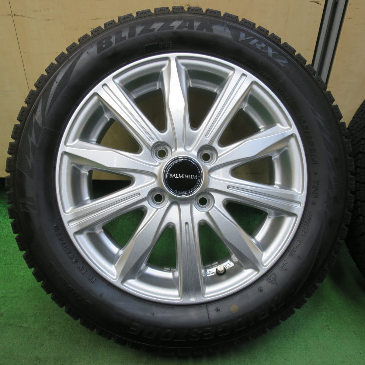 バリ溝!22年!キレイ!9分★スタッドレス 155/65R14 ブリヂストン ブリザック VRX2 BALMINUM バルミナ 14インチ PCD100/4H★5053107イス