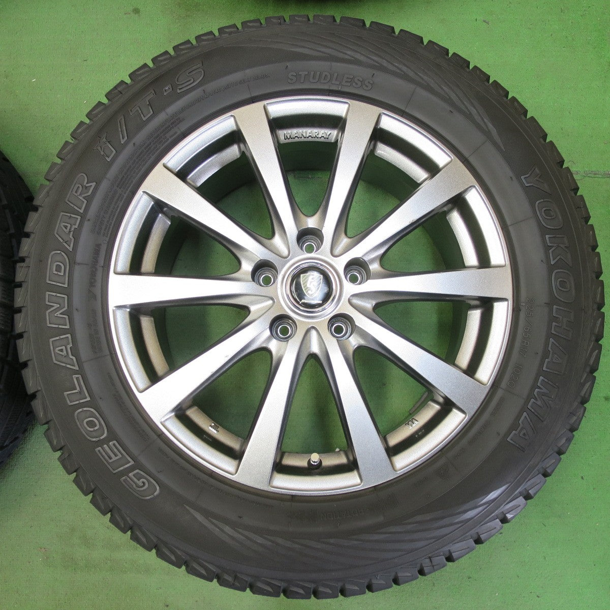 バリ溝!9.5分★スタッドレス 225/65R17 ヨコハマ ジオランダー i/T-S MANARAY SPORT マナレイ スポーツ 17インチ PCD114.3/5H★5051904イス