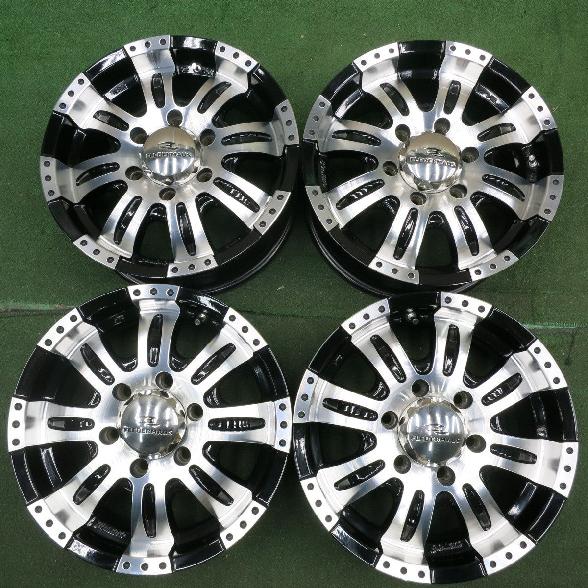 送料無料* キレイ☆ハイエース等 FLEDERMAUS CUERVO8 ホイール 16