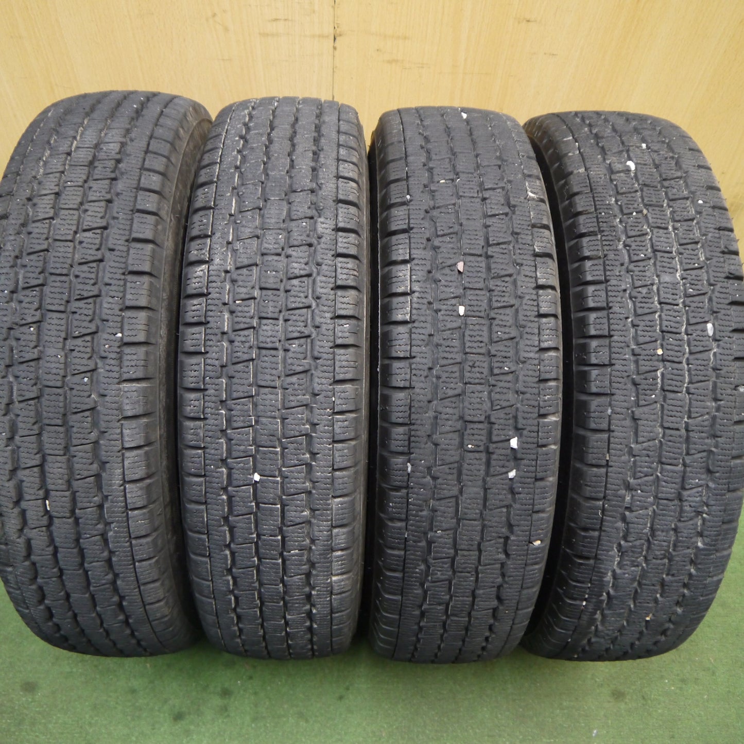 キレイ★スタッドレス 145/80R12 80/78N ブリヂストン W300 TOPY スチール ホイール 12インチ PCD100/4H★5091003Hス